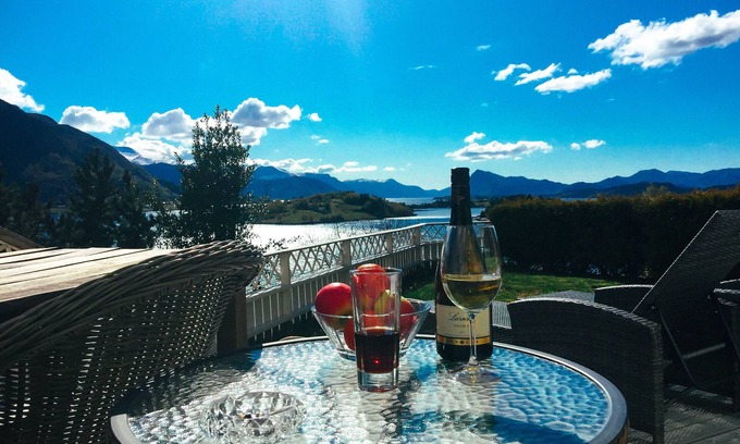 Ulstein Municipality House | Charming House with a Fantastic View of Norway's Nature