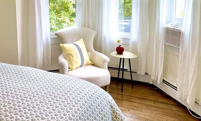 Jamestown House | charming house with private pool, half mile walk to beach