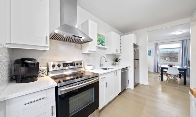 Inglewood House | Charming Inglewood House!