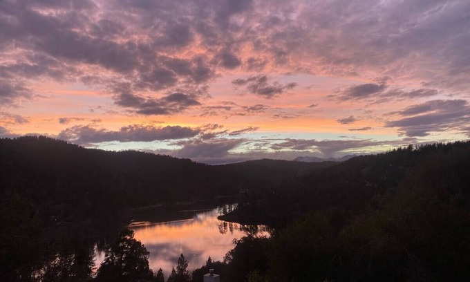 Crestline House | Charming Lake House Retreat with Spectacular Breathtaking Views!
