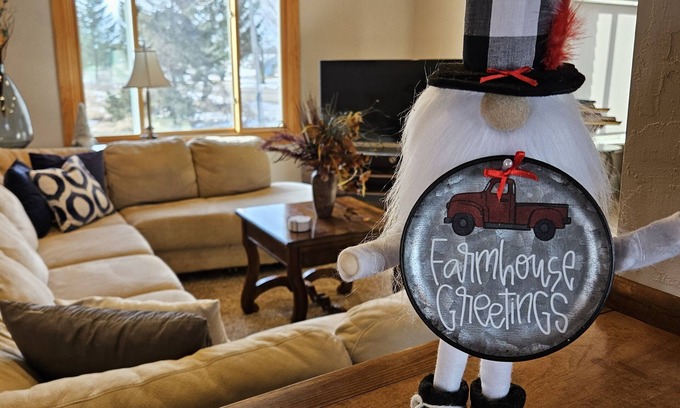 Fremont Cottage | Charming Lake Poygan Farmhouse – Peaceful Escape for Families & Outdoor Lovers