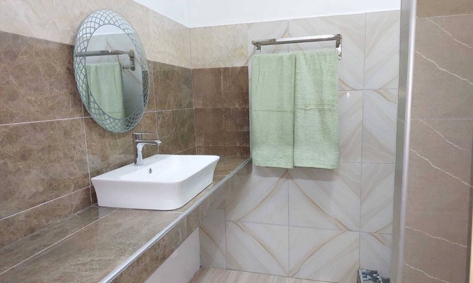 Coromandel Apartment | Charming large studio with fully equipped kitchenette + terrace. 3 Persons