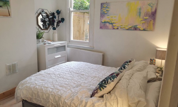 Dulwich Apartment | Charming London victorian garden apartment Dulwich