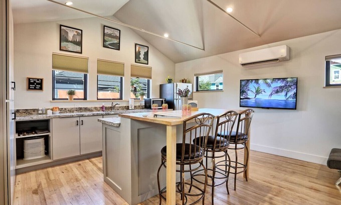 Reno House | Charming Midtown Retreat w/private yard