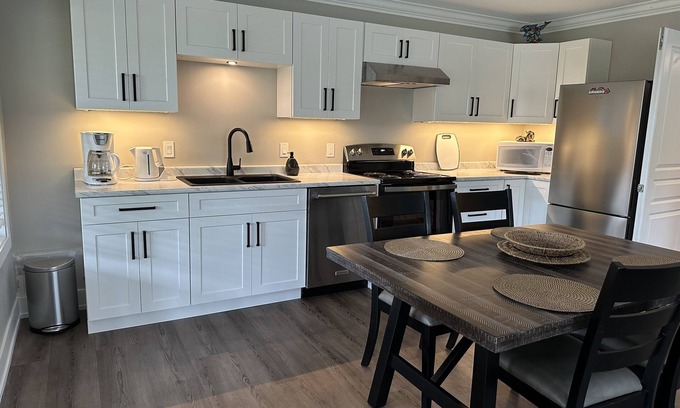 Mill Bay Apartment | Charming Mill Bay 2 Br Suite