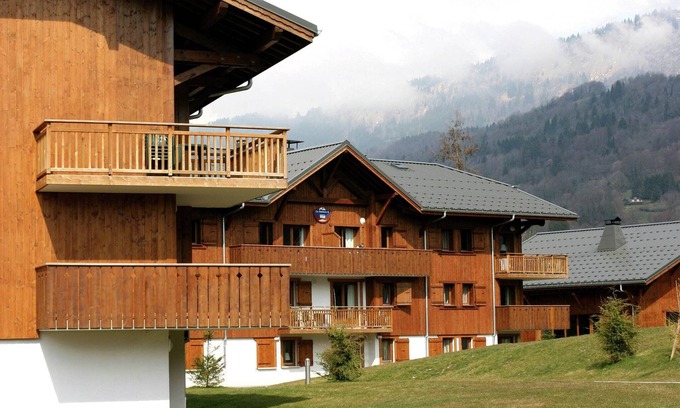 Samoens Apartment | Charming Mountain Getaway