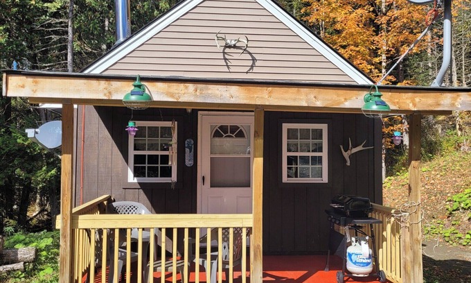 Stewartstown Cabin | Charming one room cabin with direct ATV and Snowmobile trail access