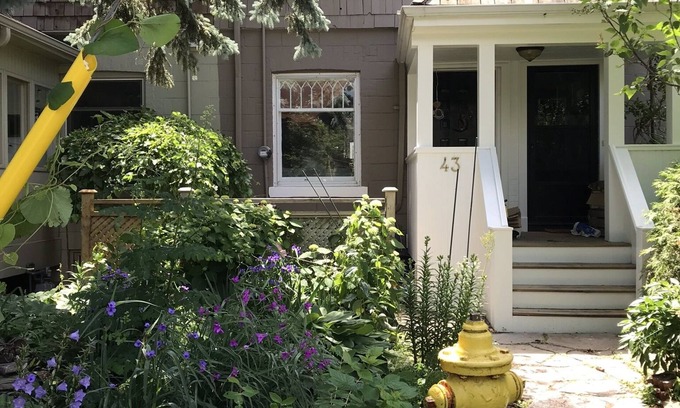 Cabbagetown House | Charming Parkside Oasis in historic Cabbagetown