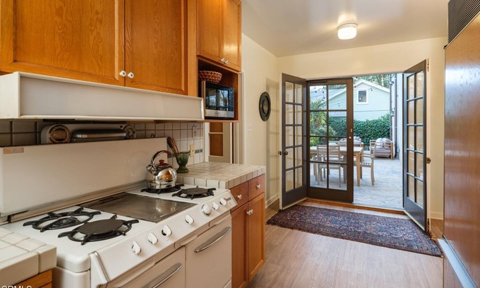North Central House | Charming Pasadena Pre-war Gem