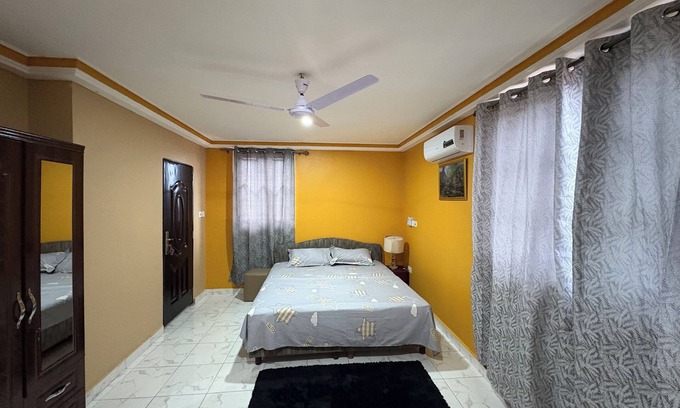 Osu Klottey Apartment | Charming Pent house 1-bedroom apartment with kitchen, hall and office for a fee