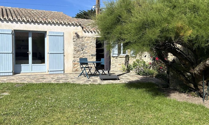 Noirmoutier-en-l'Ile House | Charming Renovated House with Garden, Parking, and Close to Shops and Sea