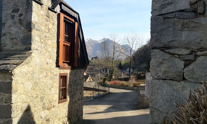 Saint-Savin House | Charming renovated barn, heart of the village