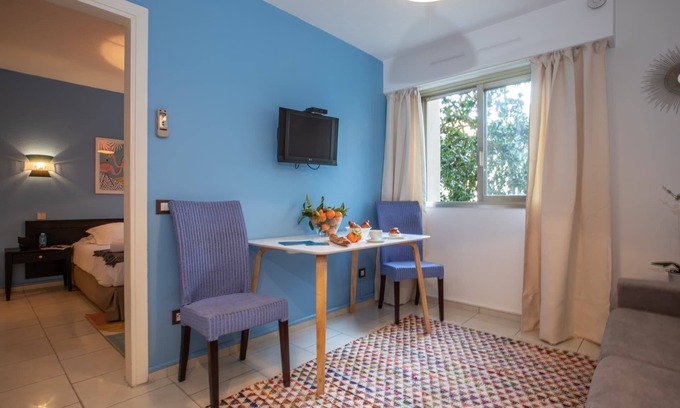 Juan-les-Pins Apartment | Charming Riviera 2E - One Bedroom Apartment, Sleeps 4