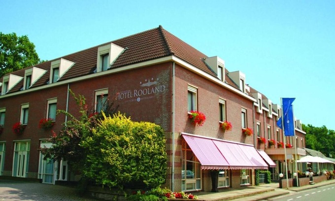 Arcen Hotel | Charming Room w/2 Twin Beds + Close to National Park De Maasduinen
