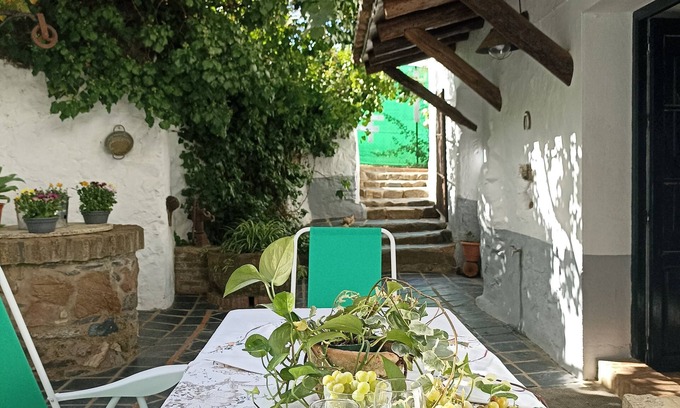 Fuentes de Leon Cottage | Charming Rural House in Fuentes de León. Culture, nature, fun.