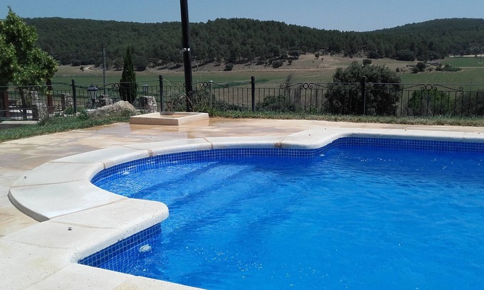 Valdetortola House | Charming rural house with swimming pool for groups in Cuenca