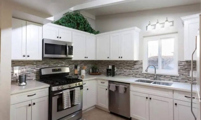 Santa Clarita House | Charming Santa Clarita Home Near Six Flags