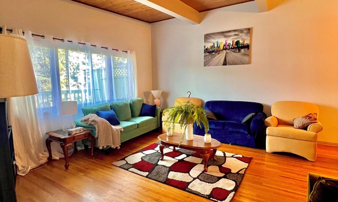 Kingsland Apartment | Charming & Spacious 2BR Upper Suite | Large Kitchen w/Private Entry & Deck