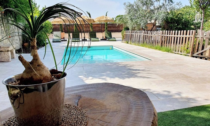 Bellegarde House | Charming stone house near Sommieres, 35 mn from the beach Swimming pool and Spa