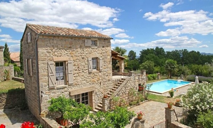 Payzac House | Charming stone house with swimming pool, 4 pers.