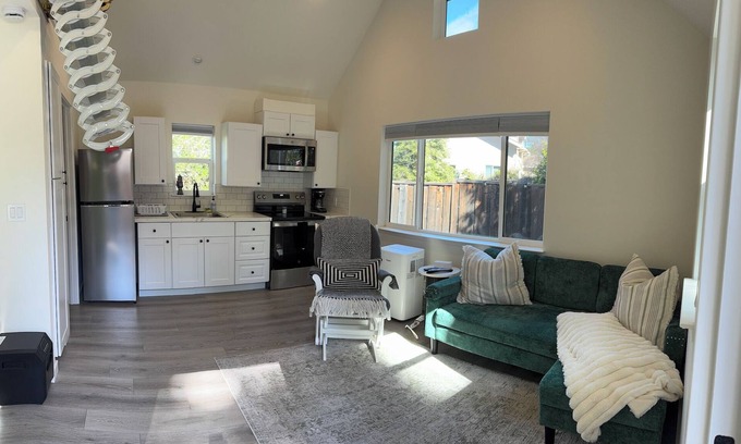 Danville Apartment | Charming studio in delightful Danville with free wifi and in-unit washer/dryer.