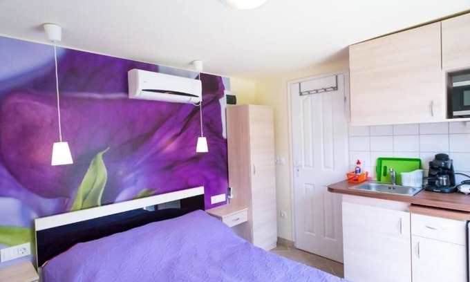 Balatongyorok Apartment | Charming studio "Viola" on the shores of Lake Balaton