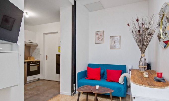 Lille Sud Apartment | Charming studio with terrace in Lille - Welkeys