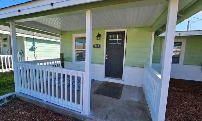 Osceola House | Charming townhome in lovely Osceola with AC, WiFi, 227