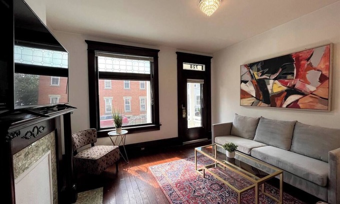 Short North House | Charming Townhouse | Short North Arts District