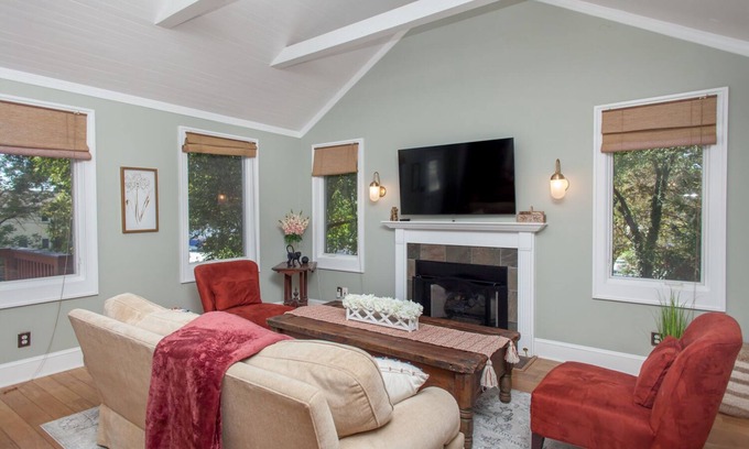 Martha Jefferson House | Charming Updated 3 Bedroom Home Near Downtown