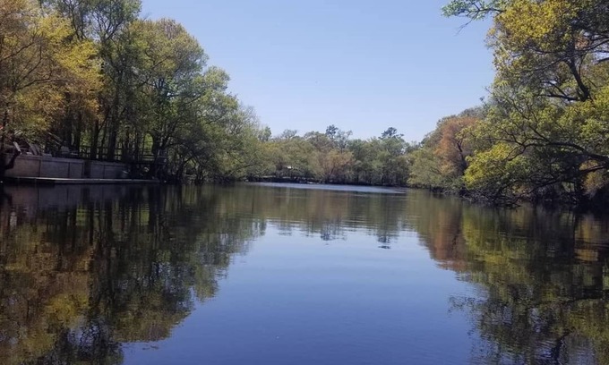 Longs House | Charming UPDATED river bungalow in a secluded natural location, min. from beach