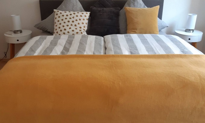 Dresden Condo | Charming vacation apartment in a historic building 10 minutes from the city center