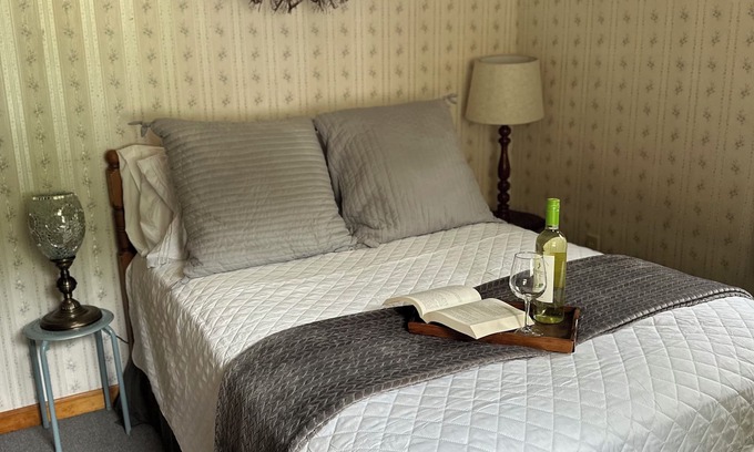 Rochester House | Charming Vermont Retreat: 2 Bedroom, 2 Bath