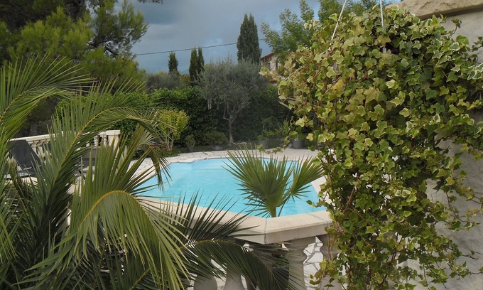 La Pointe Villa | CHARMING VILLA 15 MIN FROM NICE WITH COMMON POOL