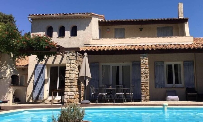 Mejannes-le-Clap Villa | Charming villa with large heated pool between Ardèche and Provence
