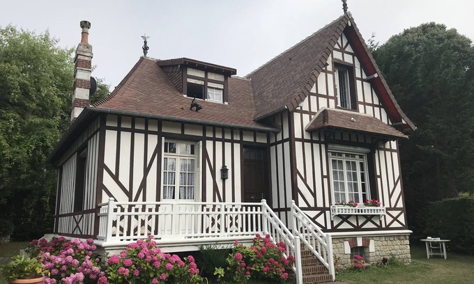 Houlgate Villa | Charming villa in Houlgate beach 100m, 5mn walk from linen shops
