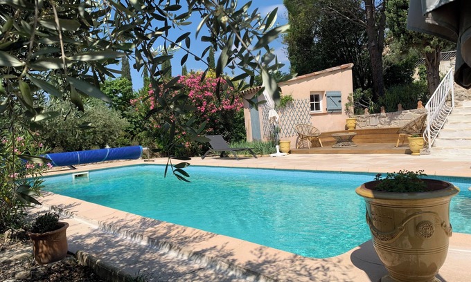 Flayosc Villa | Charming villa with beautiful garden with trees and lovely view 300 m from the village.
