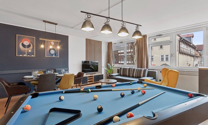 Hamelin Apartment | Charysma: Billiard loft | pedestrian zone | bedroom with smart TV | parking lot