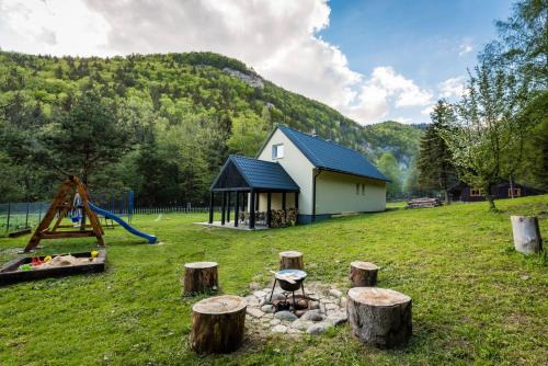 Kvacany Ski Chalet | Chata pod lesom Kvačany