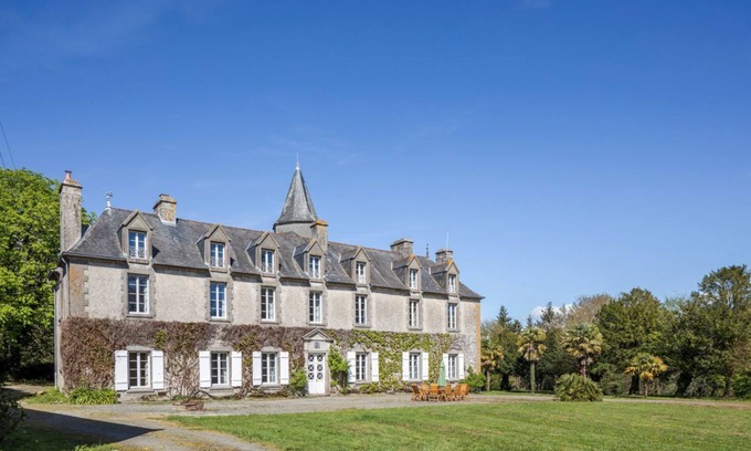 Quimperle Other | Chateau De Lothea - Five Bedroom Castle, Sleeps 10