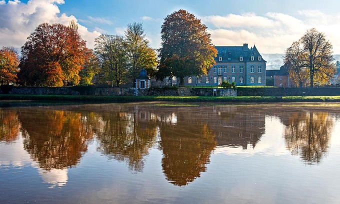 Vireux-Wallerand Hotel | Chateau de Wallerand