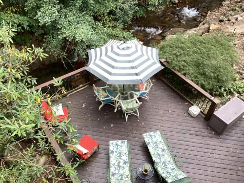 Hayesville Apartment | Chateau on Compass Creek Quiet Hayesville Escape