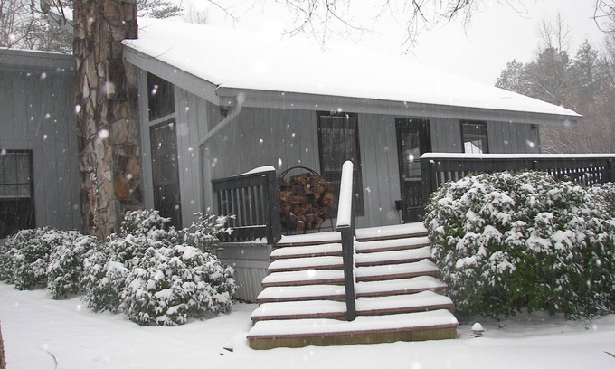 Flintstone Cabin | Chattanooga Vacation Rental Private Pool