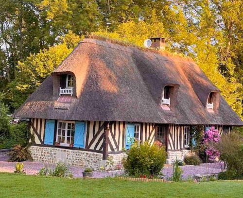 Quetteville House | Chaumière normande et sa dépendance, proche Deauville et Honfleur 10-12 pers