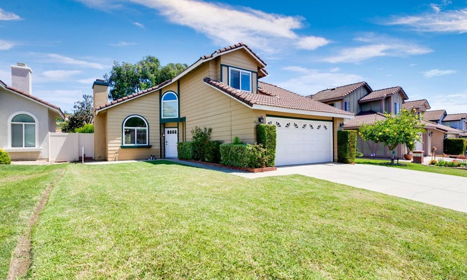 Chino Hills House | Cheerful 4 bedroom 3 bathroom house in Chino Hills