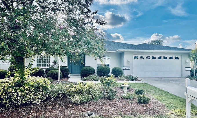 Palmer Ranch House | Cheerful 5-bedroom house with a pool.