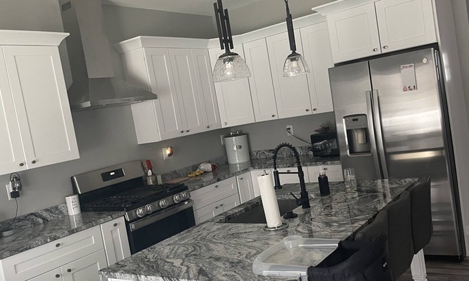 Farmington Hills House | Cheerful Family Home