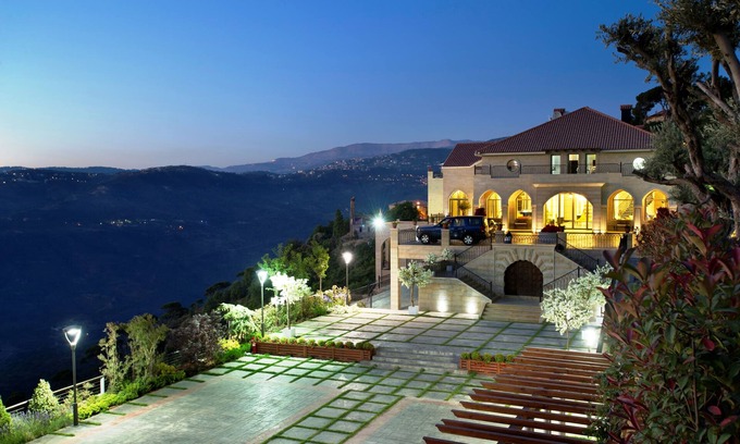 Qraiye Hotel | Cherry Blossom Boutique Hotel