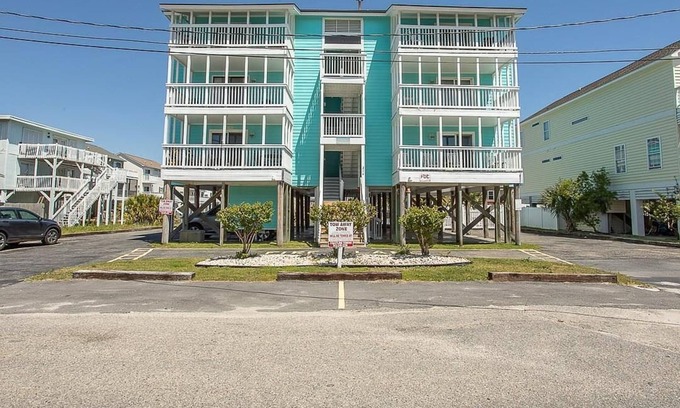 Cherry Grove Beach Condo | Cherry Grove condo, steps away from beach, 2 balconies, water view