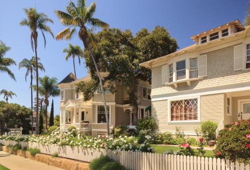 Oak Park Bed & Breakfast | Cheshire Cat Inn & Cottages